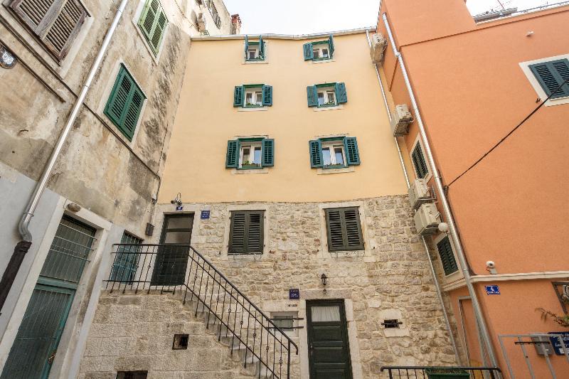 Guesthouse Imperator スプリト エクステリア 写真