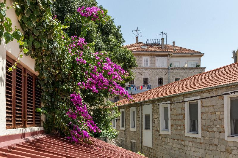 Guesthouse Imperator スプリト エクステリア 写真