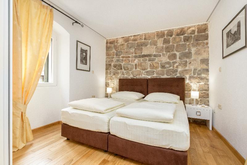 Guesthouse Imperator スプリト エクステリア 写真